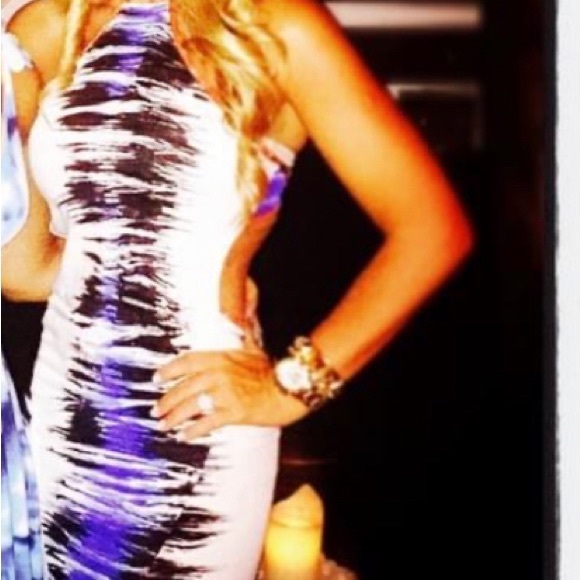 Indah small red/white/black/blue - Picture 3 of 10